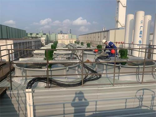 工業(yè)冷卻塔收水器飄水的控制措施