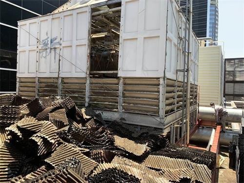 冷卻塔降溫效果取決于散熱片、風機風量(冷卻塔冬天